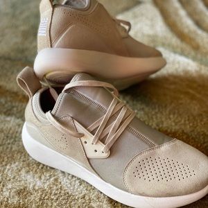 NIKE LUNACHARGE PREMIUM LIGHTBONE